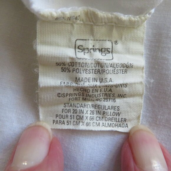 Vintage White Standard Pillowcases 2 Embroidered Scalloped Edges 20"x26" Cottage - Picture 10 of 10